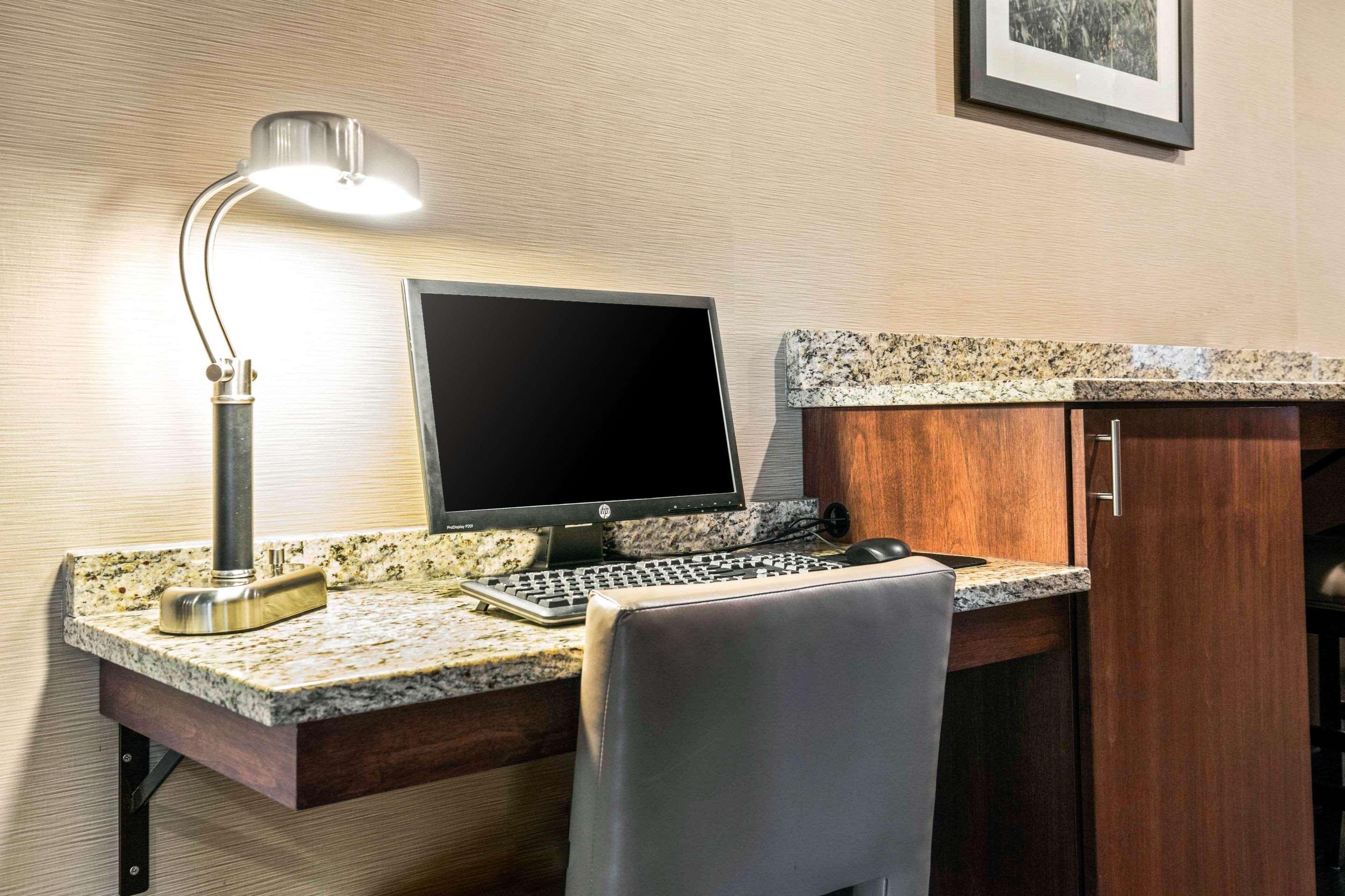 Comfort Inn La Porte מראה חיצוני תמונה
