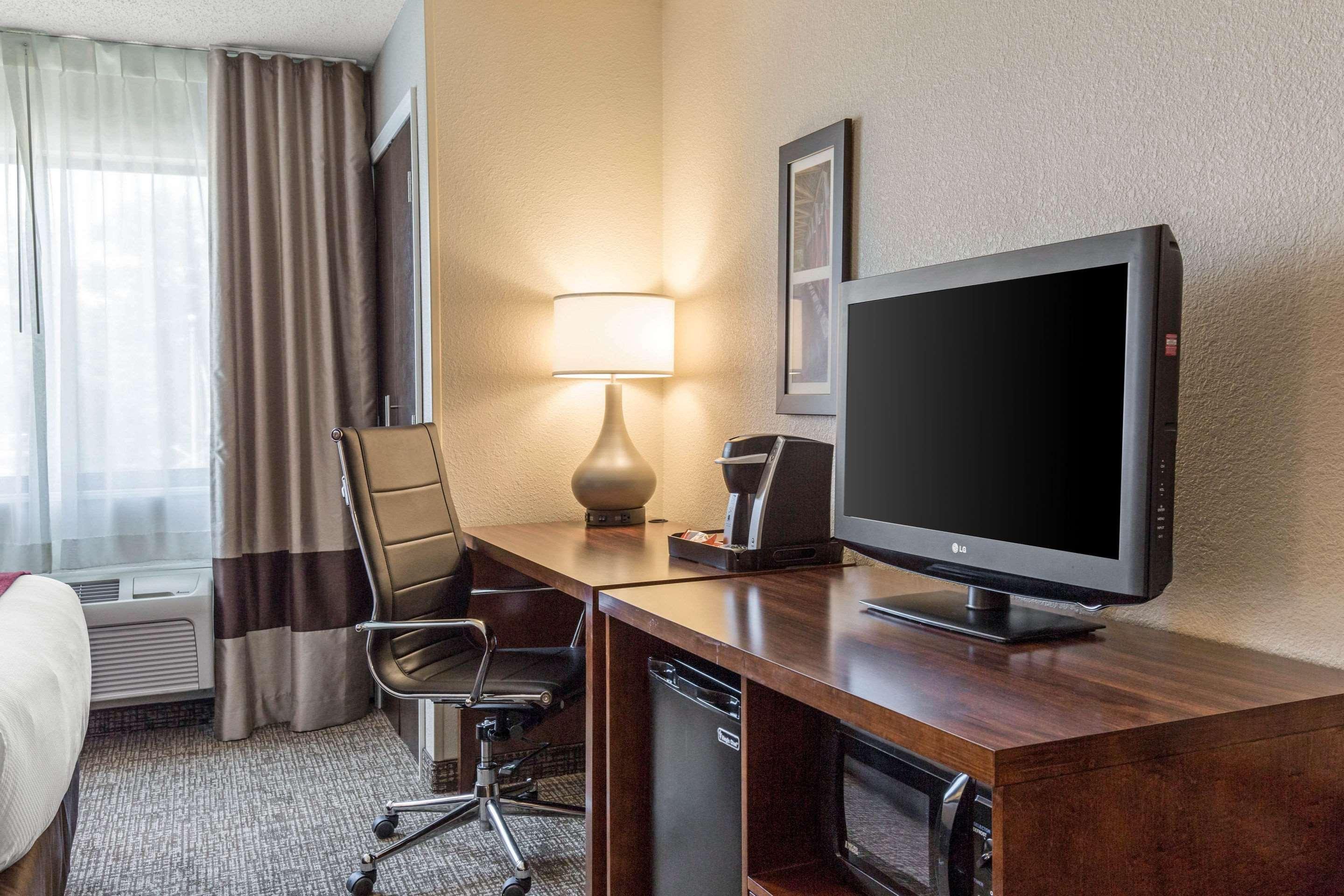 Comfort Inn La Porte מראה חיצוני תמונה